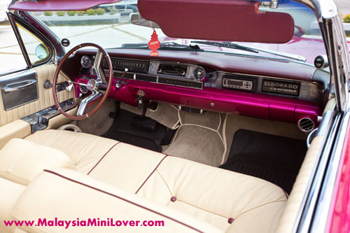 1961 Cadillac Eldorado Cabriolet interior